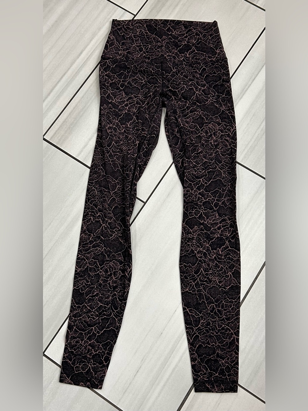 Lululemon Align leggings pink print size 4
